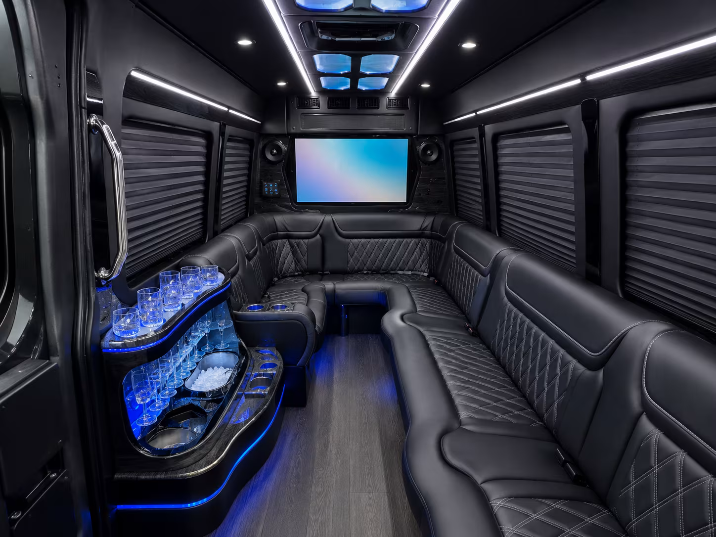 airport transfer buses between waco and dfw or austin bergstrom