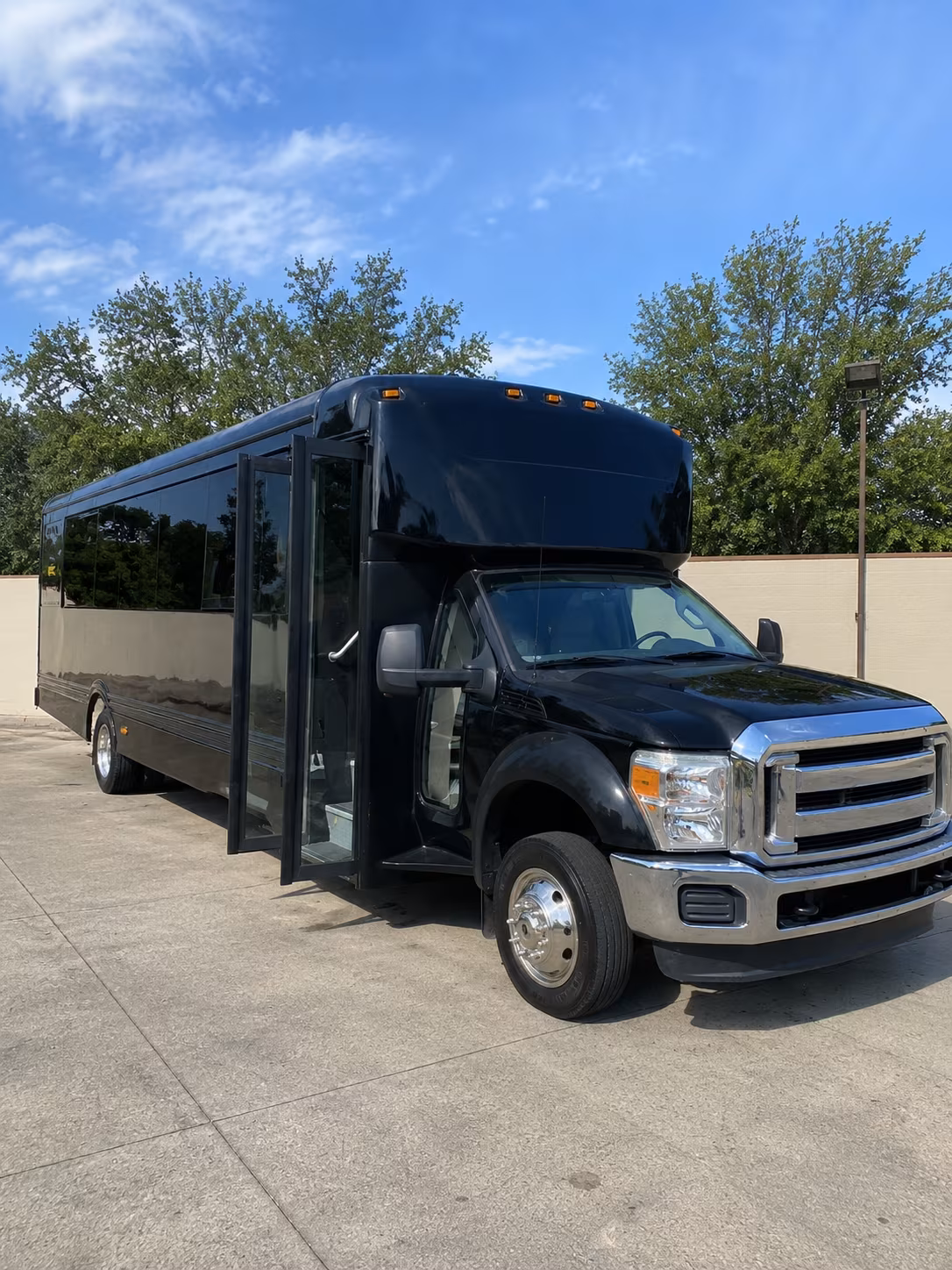 waco 20 passenger party bus