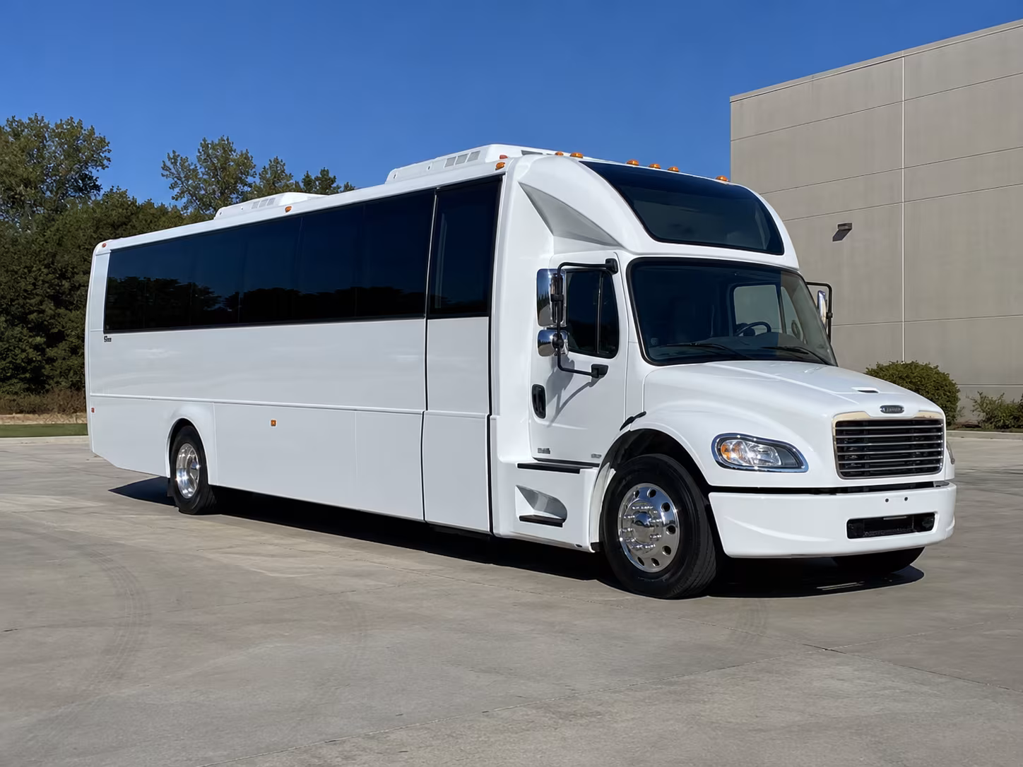 waco 28 passenger party bus